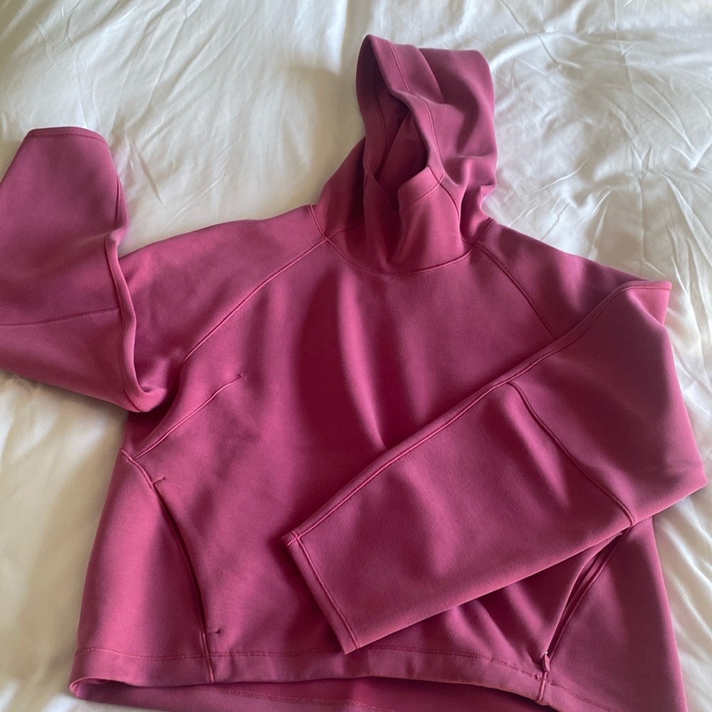 Lululemon hooded sweatshirt - size 4